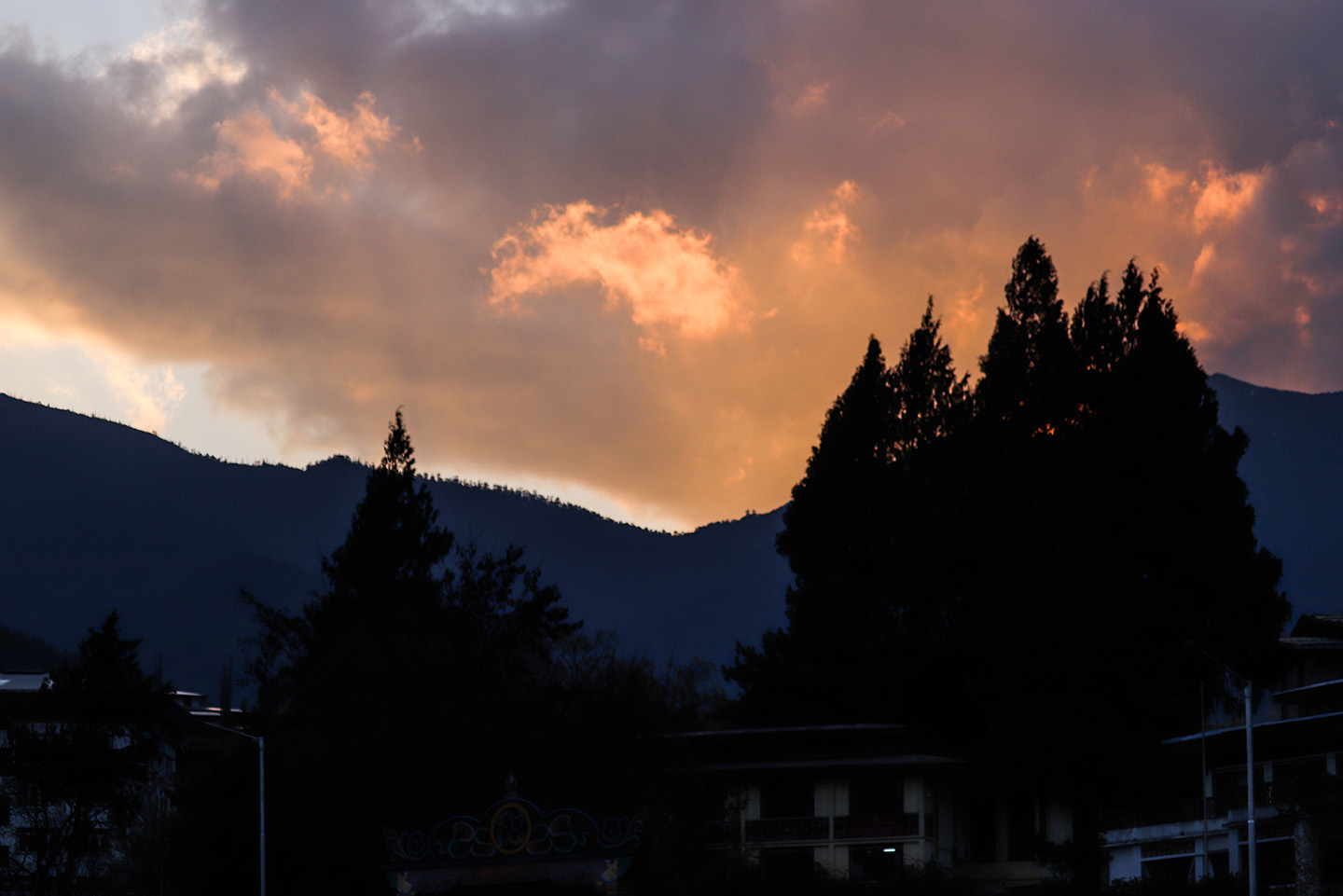 silhouette, evening sky, silhouette photography, hills, mountains